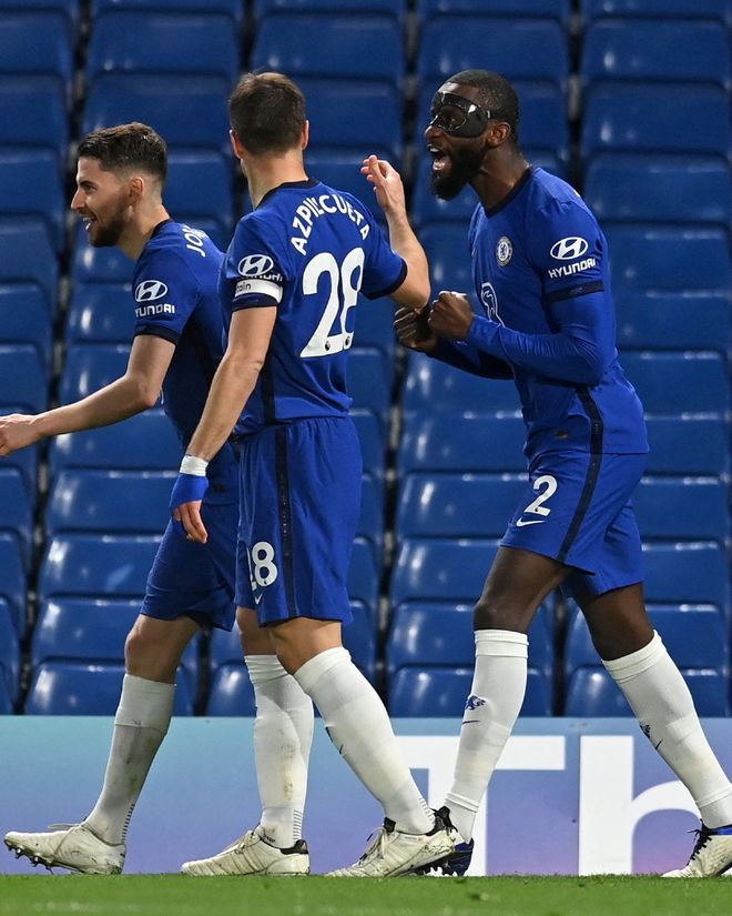 《解限机》短评：左右摇摆的四不像