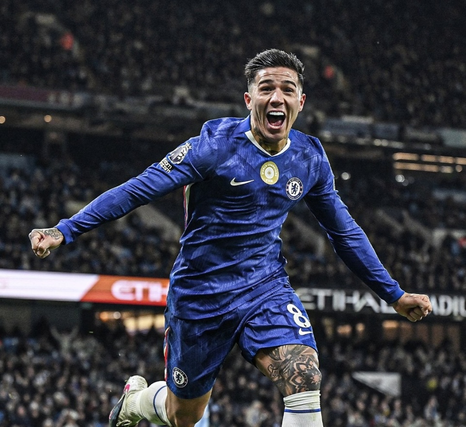 勇士惨败！巴特勒空砍30+7，库里创NBA第2神迹，鹰王狂轰23+11+6