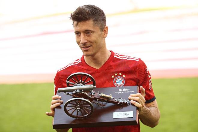 《赛博朋克2077》总监否认删减蓝月恋爱线